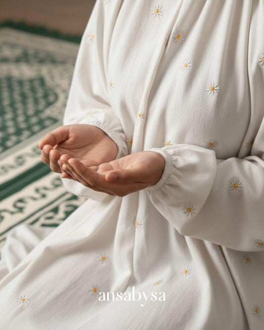 Namaz Chadar- White Daisy